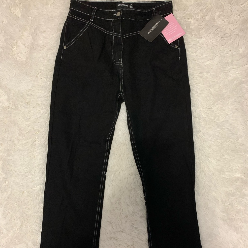 PrettyLittleThing: Black With White Contrast Stitch Split Hem Mom Jeans